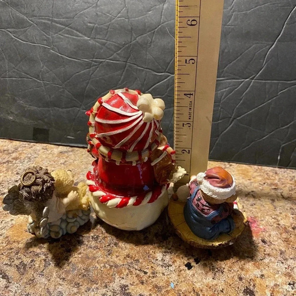 3 Pieces Lot of Figurines Christmas Decor - Picture 2 of 5